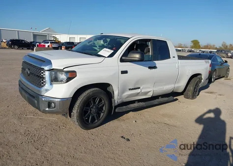 2019 Toyota Tundra Sr5 5.7L V8 z USA, uszkodzony, nr VIN 5TFUW5F13KX861857